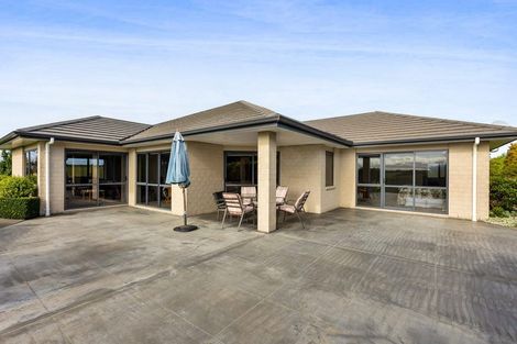 Photo of property in 3 Larlin Heights, Hawera, 4675