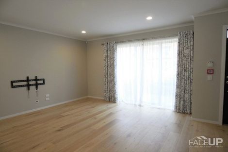 Photo of property in 213 Hobsonville Point Road, Hobsonville, Auckland, 0616