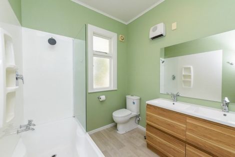 Photo of property in 70 Hutcheson Street, Mayfield, Blenheim, 7201