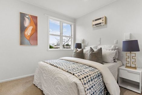 Photo of property in 14 Roseneath Place, Birkdale, Auckland, 0626