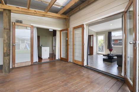 Photo of property in 82 Slacks Road, Awapuni, Palmerston North, 4412