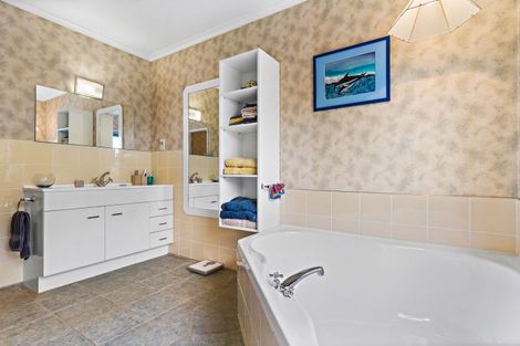 Photo of property in 10a Tararua Street, Masterton, 5810