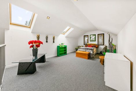 Photo of property in 7 Burgundy Park Avenue, Henderson, Auckland, 0612