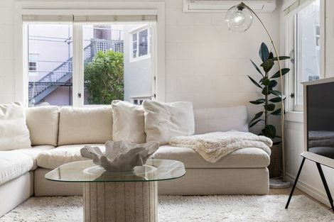 Photo of property in 18 Cottleville Terrace, Thorndon, Wellington, 6011