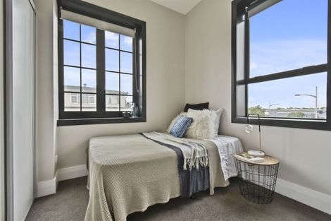 Photo of property in 1/143 Great South Road, Papakura, 2110