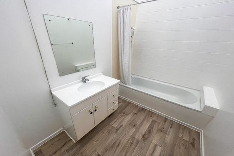 Photo of property in 3/324 Ferry Road, Waltham, Christchurch, 8011