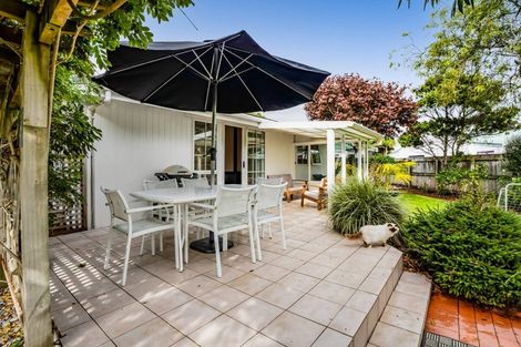 Photo of property in 5 Prudence Place, Oakura, 4314