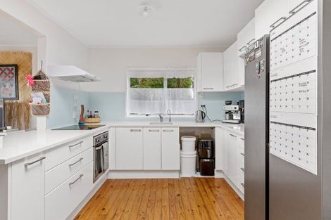 Photo of property in 29 Elliston Crescent, Stanmore Bay, Whangaparaoa, 0932