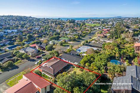 Photo of property in 42 Stapleford Crescent, Browns Bay, Auckland, 0630