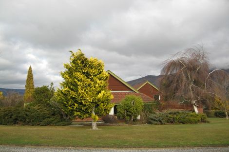 Photo of property in 1 Roto Place, Wanaka, 9305