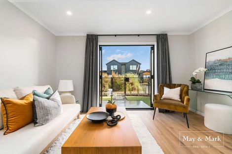 Photo of property in 4 Kumerahou Street, Kumeu, 0810