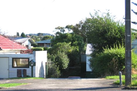 Photo of property in 7 Craigbank Avenue, New Lynn, Auckland, 0600