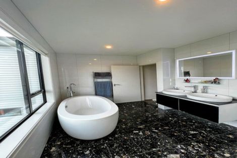 Photo of property in 8 The Track, Plimmerton, Porirua, 5026