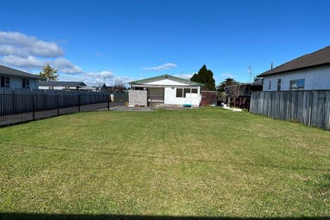 Photo of property in 33a Kawaha Point Road, Fairy Springs, Rotorua, 3015