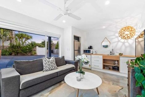 Photo of property in 11 Lagoon Way, Omaha, 0986