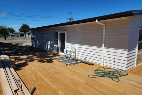 Photo of property in 14a Garrison Street, Carterton, 5713