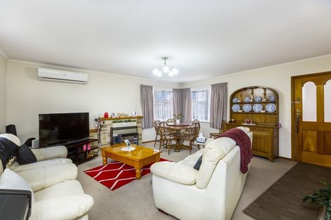 Photo of property in 53 Totara Park Road, Clouston Park, Upper Hutt, 5018