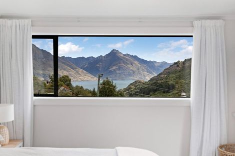 Photo of property in 214 Fernhill Road, Sunshine Bay, Queenstown, 9300