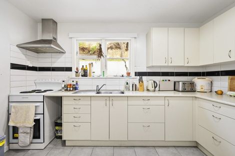 Photo of property in 13 Dorking Road, Brooklyn, Wellington, 6021