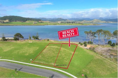 Photo of property in 12 Taniwha Place, Matarangi, 3592