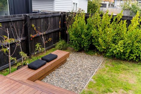 Photo of property in 92 Hargest Crescent, Saint Clair, Dunedin, 9012