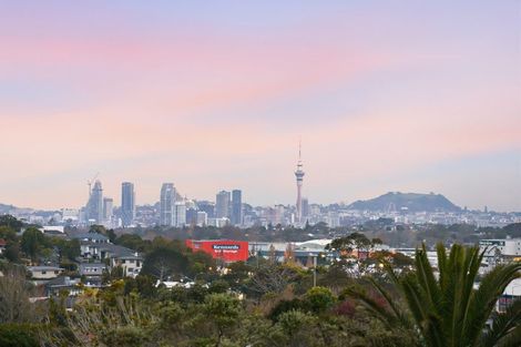 Photo of property in 72a Sycamore Drive, Sunnynook, Auckland, 0620