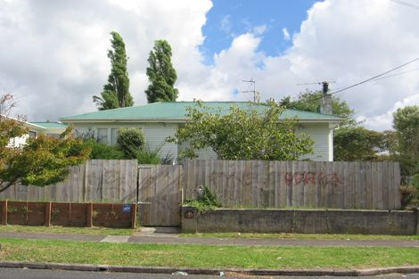 Photo of property in 2/44 Kelwyn Road, Kelston, Auckland, 0602
