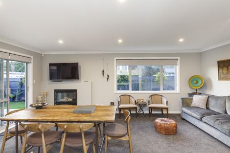 Photo of property in 16 Freedom Drive, Kelvin Grove, Palmerston North, 4414