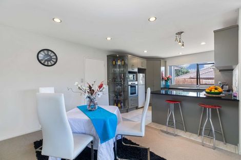 Photo of property in 39 South Kensington Way, Henderson, Auckland, 0612