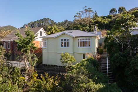 Photo of property in 9 Wavell Street, Karori, Wellington, 6012