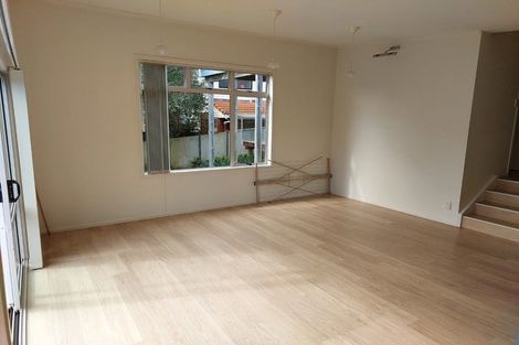 Photo of property in 57 Knights Road, Rothesay Bay, Auckland, 0630