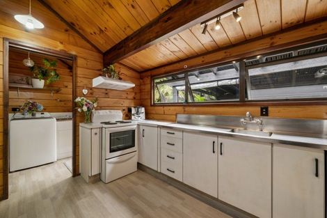 Photo of property in 10 Utuhina Road, Springfield, Rotorua, 3015