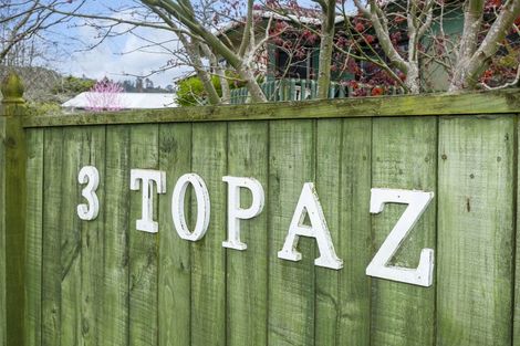 Photo of property in 3 Topaz Street, Birchville, Upper Hutt, 5018