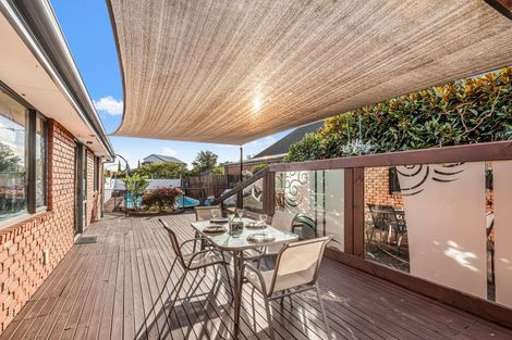 Photo of property in 10 Courtfield Close, Parklands, Christchurch, 8083