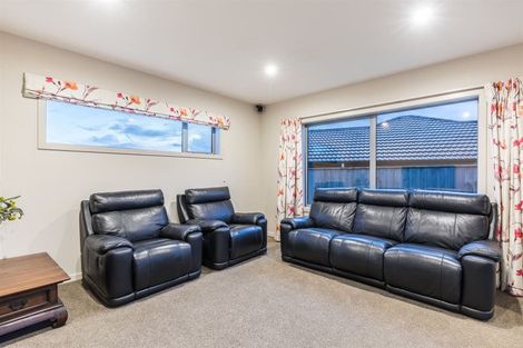 Photo of property in 29 Kaimai Place, Aotea, Porirua, 5024