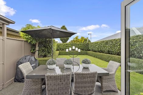 Photo of property in 4 Dunsford Close, Halswell, Christchurch, 8025