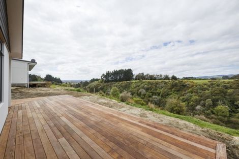 Photo of property in 20 Coutts Way, Fitzherbert, Palmerston North, 4410