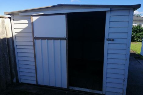 Photo of property in 14 Darren Crescent, Half Moon Bay, Auckland, 2012