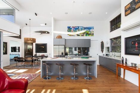 Photo of property in 17 Clyde Road, Upper Riccarton, Christchurch, 8041