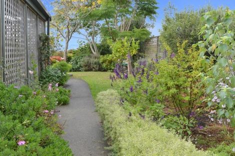 Photo of property in 2 Sunrise Court, Onerahi, Whangarei, 0110