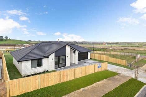 Photo of property in 31 Kapua Crescent, Rototuna North, Hamilton, 3210