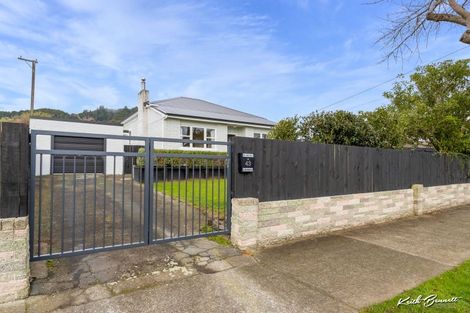 Photo of property in 43 Seddon Street, Wallaceville, Upper Hutt, 5018