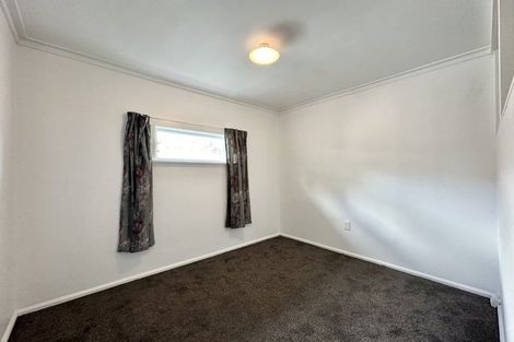 Photo of property in 396 Stokes Valley Road, Stokes Valley, Lower Hutt, 5019