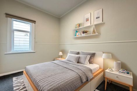 Photo of property in 105 Onepu Road, Lyall Bay, Wellington, 6022