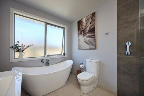 Photo of property in 7 Mcrae Gardens, Kaikoura Flat, Kaikoura, 7371