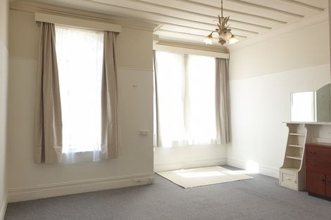 Photo of property in 18 Portland Crescent, Thorndon, Wellington, 6011