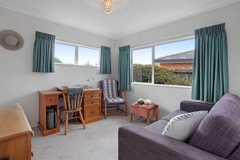 Photo of property in 96b Lakeside Drive, Orewa, 0931