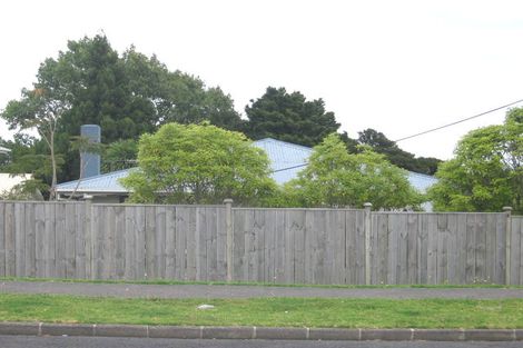 Photo of property in 1/20 Seaview Road, Glenfield, Auckland, 0629