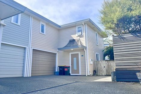 Photo of property in 4b The Quadrant, Miramar, Wellington, 6022