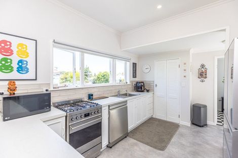 Photo of property in 2c Saint Leonard Street, Saint Johns Hill, Whanganui, 4501